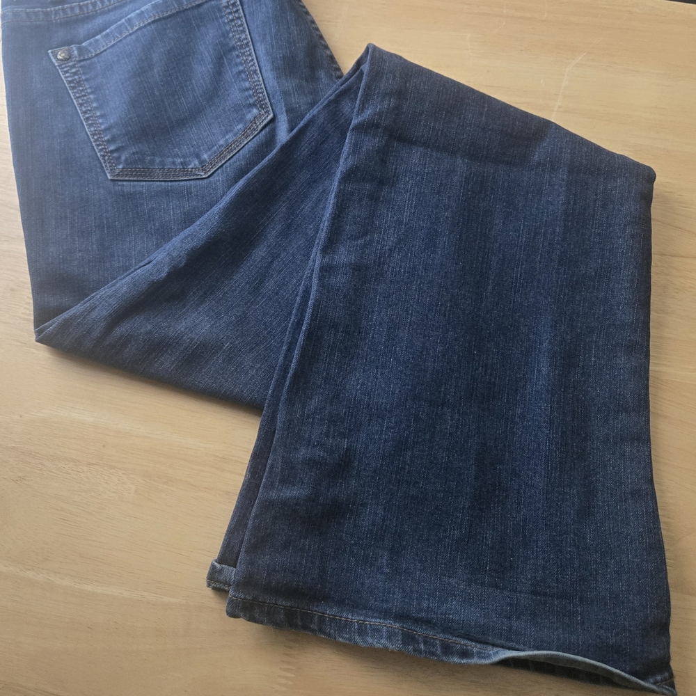 Women's Classic Blue Straight Jeans
